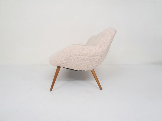 Scandinavian Modern Cocktail Sofa in Boucle, Denmark 1960's – Banken, Textile, Wood (photo 3 of 9)