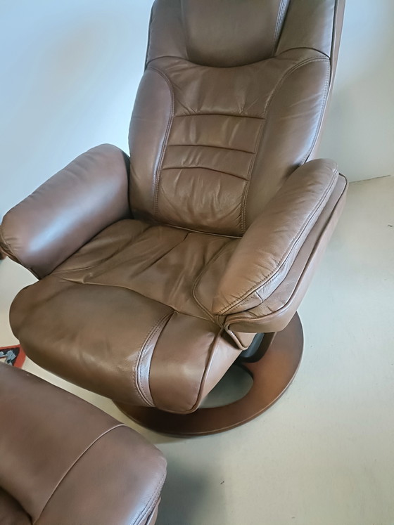 Image 1 of Fauteuil inclinable en cuir marron
