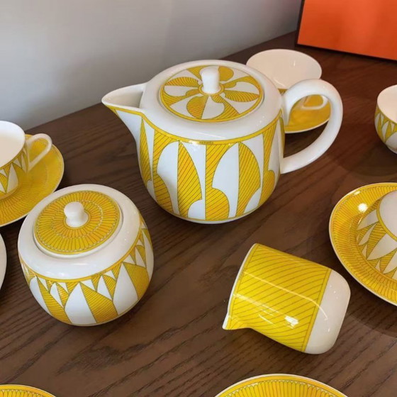 Image 1 of Juego de té de la serie Soleil D’Hermès (15 piezas)