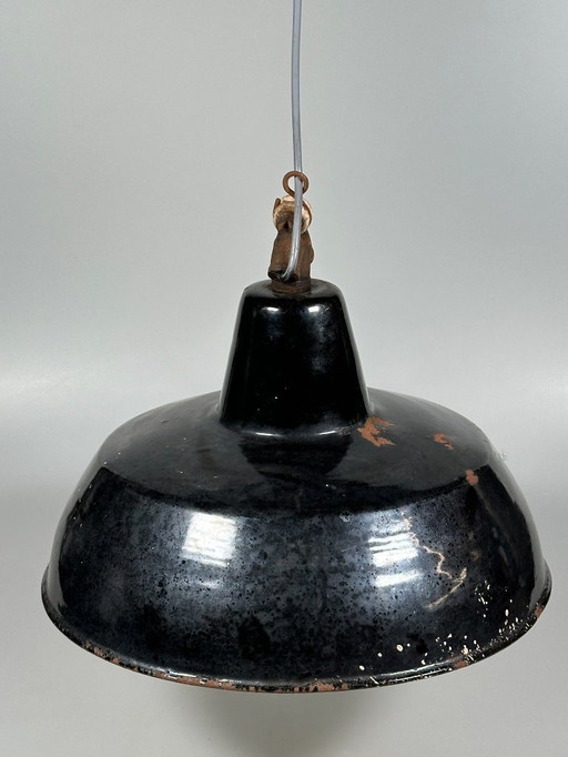 Plafonnier industriel années 30-40, design Bauhaus, en métal et émail, style loft