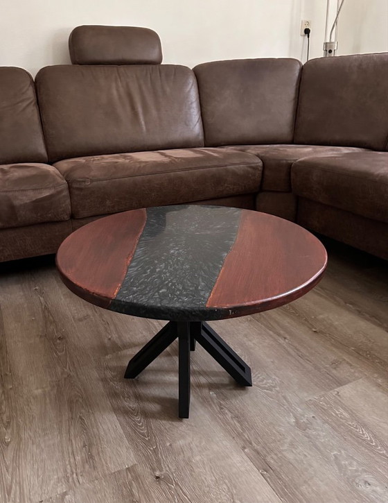 Unique round oak coffee table with epoxy and steel leg 65 cm – Metal, Wood (photo 3 of 6)