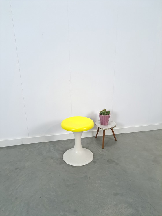 Image 1 of Taburete Space Age Amarillo y Blanco N°1