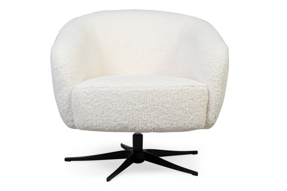 Image 1 of Poltrona Shepherd con pouf della collezione DMO