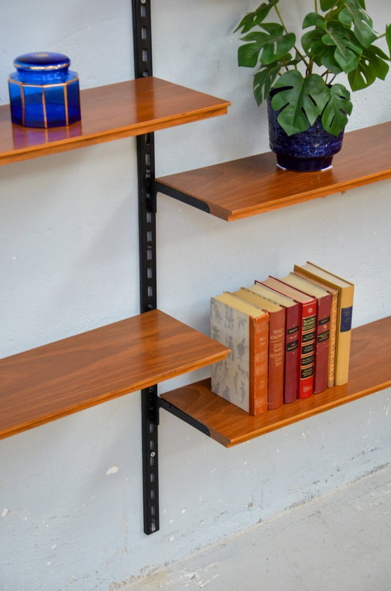 Image 1 of Vintage walnotenhouten wandplank, String shelf, midden 20e eeuw, jaren 60/70