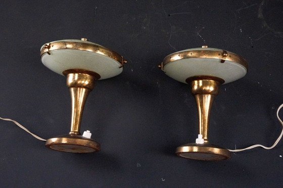 Image 1 of Zeldzaam paar nachtlampjes van gebogen glas, toegeschreven aan Pietro Chiesa. Italië, jaren 1950.