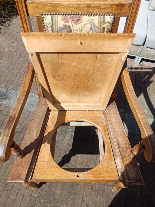 Antique (commode) chair from France