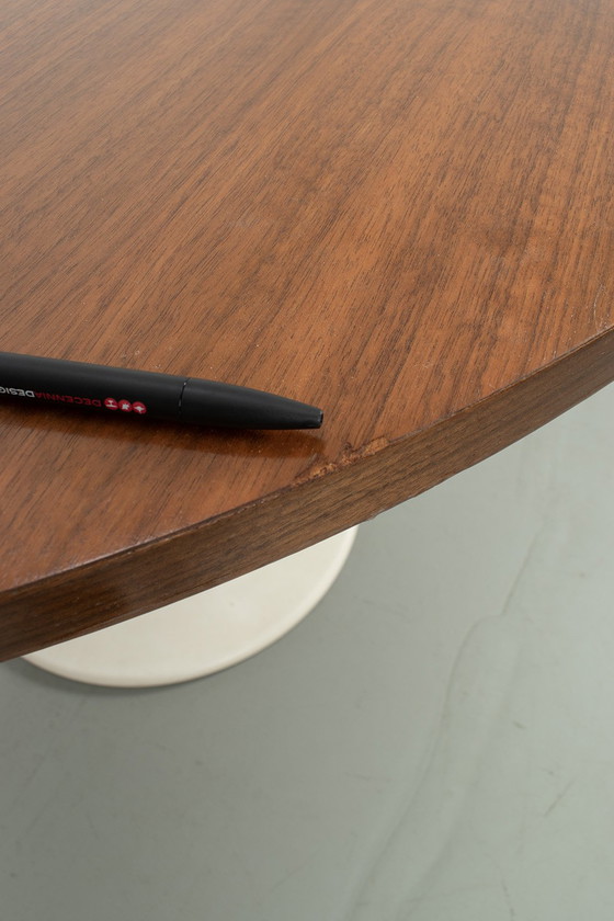 Image 1 of Tulpvoet tafel