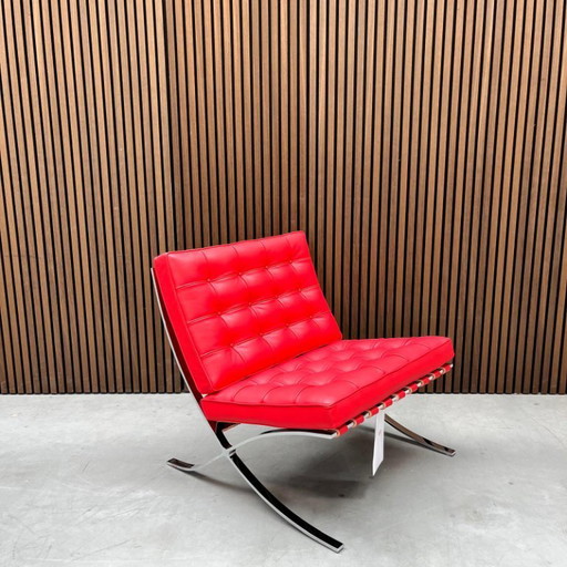 Knoll Barcelona chair - Ferrari red leder