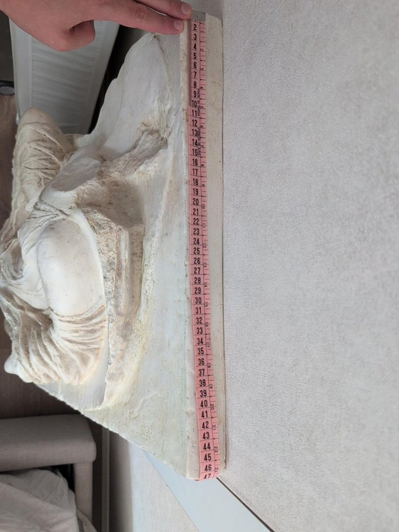 Relief de Nike – Sculptures, Other (photo 6 of 6)