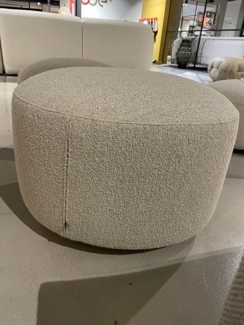 EYYE Kivi Pebble Powder poef