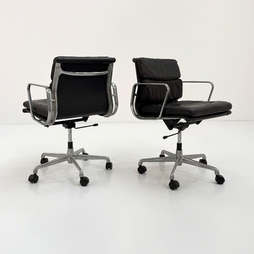 Pair of EA217 Soft Pad Leather Desk Chair by Charles & Ray Eames For ICF, 1970s