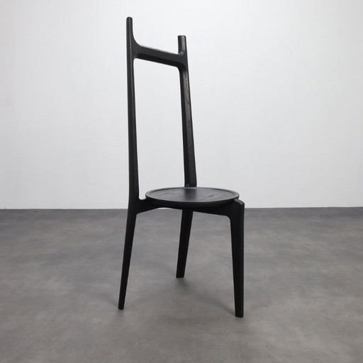 Chaise d'appoint à dossier haut/ Dressboy "Taylor Valet" par Stellar Works