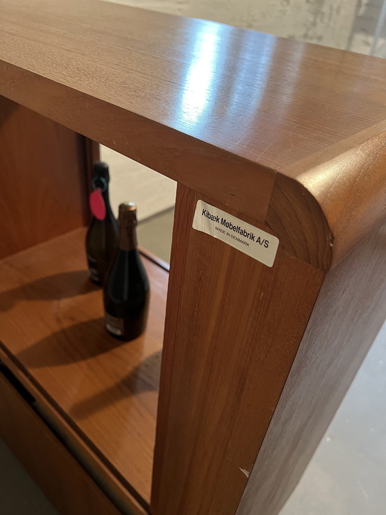 Image 1 of Aparador de madera de teca de 1960, estilo mediados de siglo.