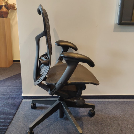 Image 1 of Herman Miller Mirra 2 bureaustoel