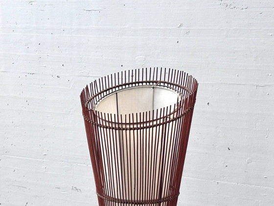 Image 1 of Franse vloerlamp van rotan en bamboe, jaren 60/70.