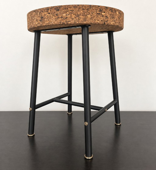 IKEA SINNERLIG Korkhocker von Ilse Crawford – Skandinavisches Design 2015 – Schwarzer Stahl & Kork