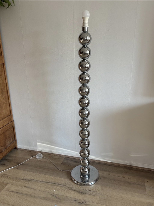 Lampada cromata dell'era spaziale