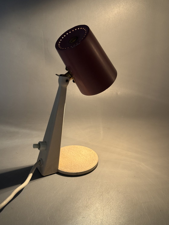 Image 1 of Lampe de table vintage avec abat-jour rose et bouton lumineux