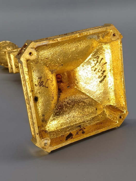 Image 1 of Coppia di candelieri in bronzo dorato e cesellato in stile Luigi XVI del XIX secolo