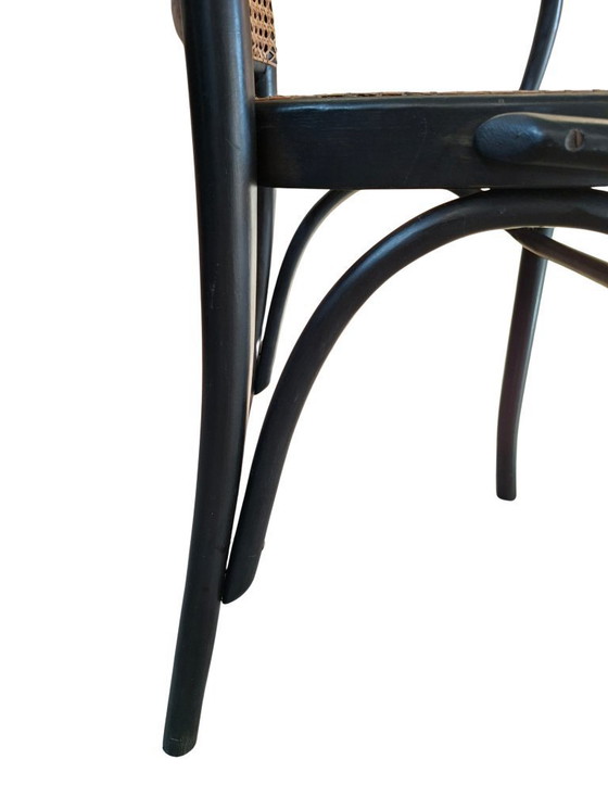 Image 1 of Splendida sedia ispirata all'iconico modello 811 di Josef Hoffmann, nota come Prague Chair.   Si tratta di una riproduzione di a