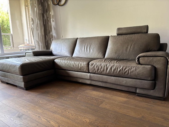 Image 1 of Natuzzi tre posti con chaise longue