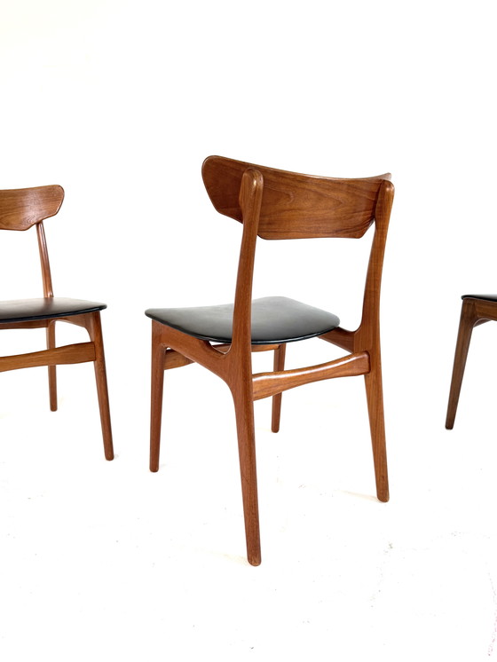 Image 1 of Set van 6 vintage mix & match eetkamerstoelen ‘60