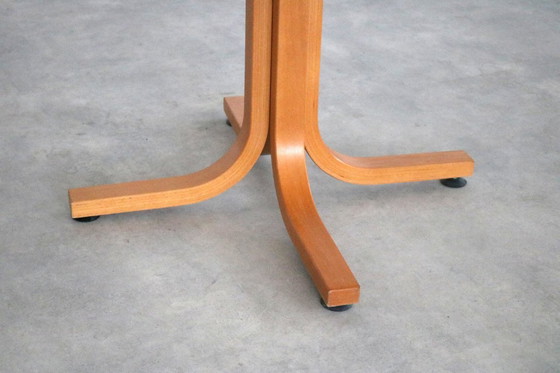 Image 1 of Vintage round dining table