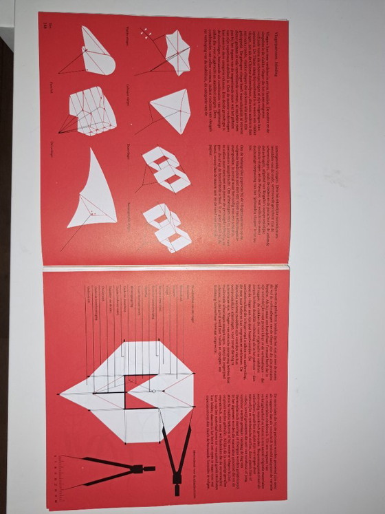 David Pelham Kites book, Landshoff, Coffee table books, Paper, Blue, Vintage (photo 6 of 7)