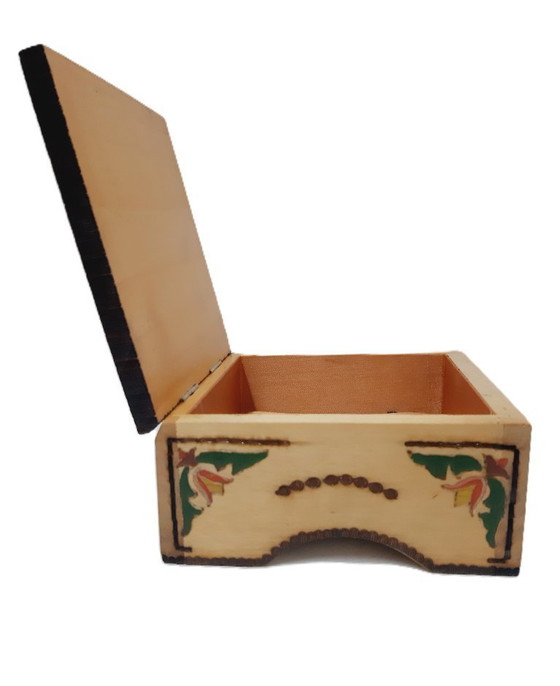 Image 1 of boîte en bois vintage pyrogravée