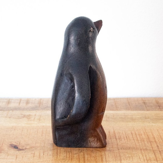 Image 1 of Statuetta di pinguino in legno intagliato a mano