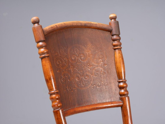 Juego de cuatro sillas de madera curvada de Jacob & Josef Kohn, asientos repujados, mediados del siglo XX, 40 (photo 8 of 8)