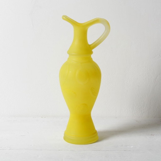 Mid-Century Glass Lemon Patterned Yellow Jug / Limoncello Carafe / Italy / 1980s – glazen karaffen