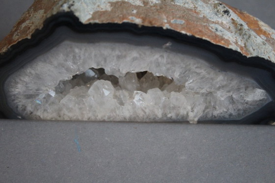Image 1 of Decoratieve briefgewicht/bureaudecoratie van agaatgeode, gewicht 780 gram