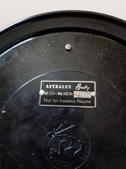 Image 1 of Lampe solaire bébé Astralux années 60 complète