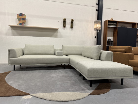 Image 1 of Sofá esquinero Eyye Dura Lounge con puf de tela Milton Spirit