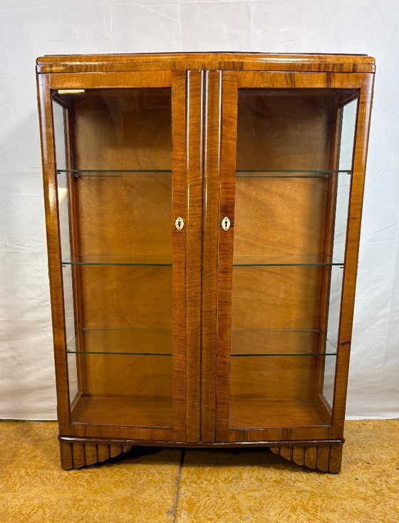 Image 1 of Elegante vintage art-deco vitrinekast (circa 1930-1940) Een prachtig vervaardigde art-deco vitrinekast uit de jaren 1930.