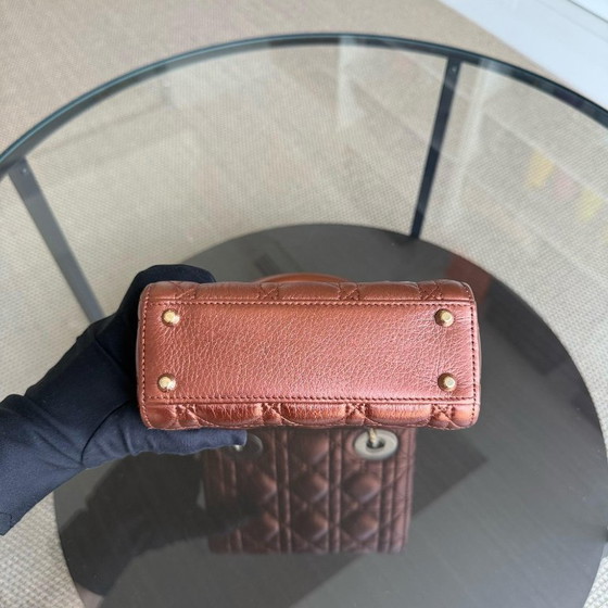 Image 1 of DIOR LADY MINI - PELLE DI VITELLO CANNAGE MARRONE, FERRAMENTA ORO, CINTURINO REGOLABILE