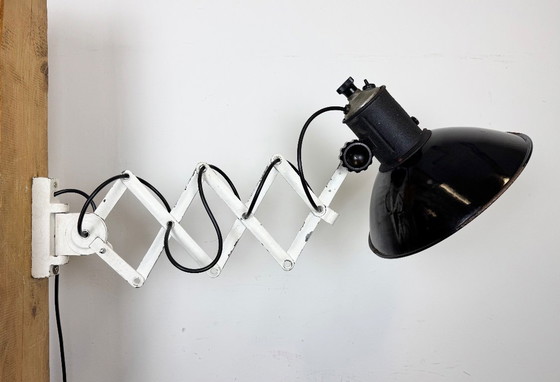 Image 1 of Lampada da parete industriale a forbice in smalto nero, anni '50