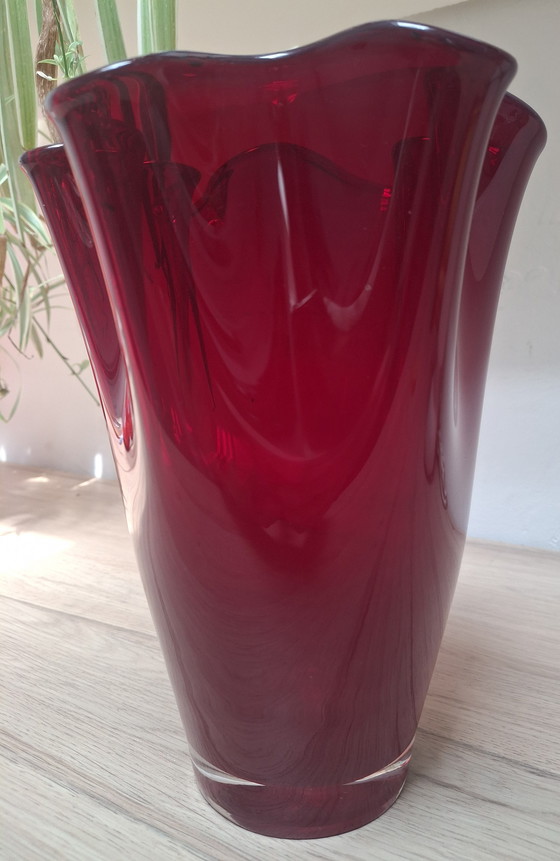 Image 1 of Solid red handkerchief vase.