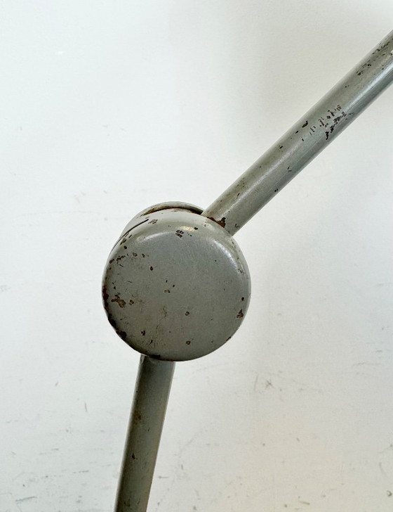 Image 1 of Lámpara de mesa industrial grande, gris, estilo taller, década de 1960