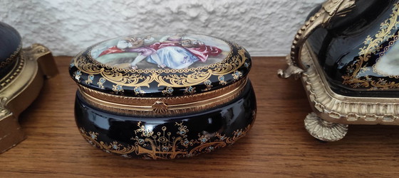 Image 1 of Conjunto Decor de Sèvres: reloj, lámpara y joyero