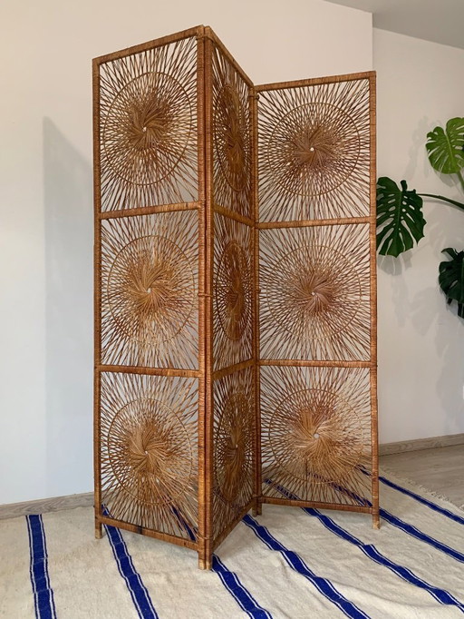Vintage Sunburst screen from a Danish manufacturer.