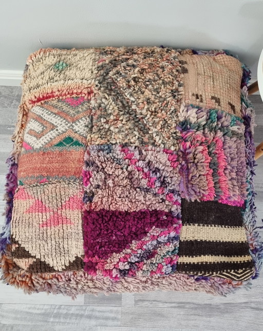 Patchwork vintage poef, marokkaanse zitkussen van echt wol