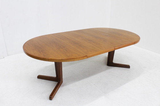 Table de salle à manger ronde extensible vintage danoise – Tables de salle à manger, Bois (photo 4 of 6)