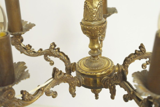 Image 1 of Vintage Franse messing kroonluchter, antieke plafondlamp in rococo-revival Louis XV-stijl met 5 armen en gezichtsmotieven.