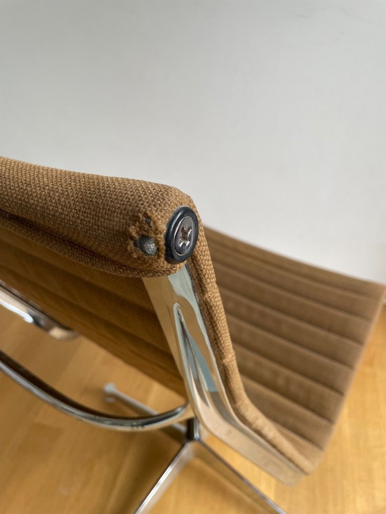 Image 1 of Hermann Miller | Original Eames Aluminium Chair EA118