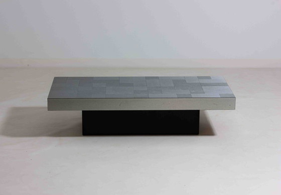Image 1 of Table basse géométrique avec surface en métal brossé