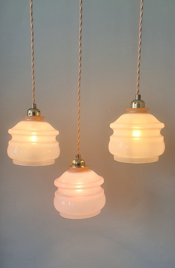Image 1 of Set van 3 Vintage franse hanglampen - rose pastel opaline glas in Art Deco stijl 