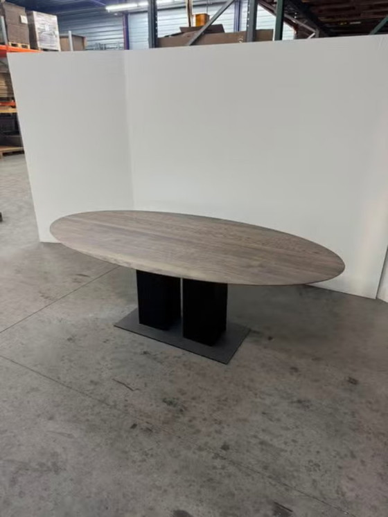 New Bert Plantagie Oak Oval Dining Table 220x115x76cm – Wood (photo 2 of 5)