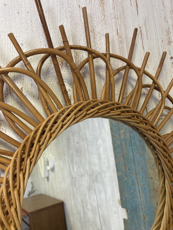 Image 1 of Miroir en osier vintage